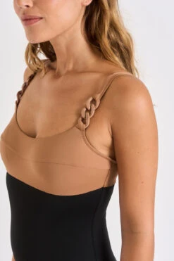 Maillot De Bain Une Pièce Noir Et Camel Escona Duya -Livia Soldes 22e escona duya 41e01 dev4 1
