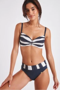 Maillot De Bain 2 Pièces Marine Miranda & Andra Bardane 21 Maillot De Bain 2 Pièces Marine Miranda & Andra Bardane -Livia Soldes 22e miranda c barda zgv06 andra bardane zgv06 dev