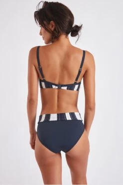 Maillot De Bain 2 Pièces Marine Miranda & Andra Bardane 19 Maillot De Bain 2 Pièces Marine Miranda & Andra Bardane -Livia Soldes 22e miranda c barda zgv06 andra bardane zgv06 dos