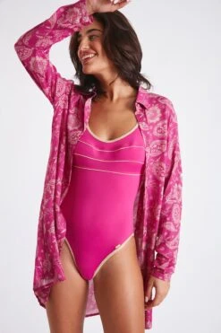 Chemise De Plage Fuchsia Imprimé Indien NOLIE VOILJAYERA -Livia Soldes 22e nolie voiljayer zhi53 dev1