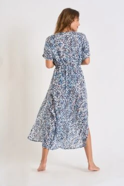 Robe Bleue à Motifs AKYRA VOILHINOKI -Livia Soldes 23e akyra voilhinoki zhz56 dos