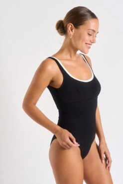 Maillot De Bain 1 Pièce Noir EUGENIA PAIMPOL -Livia Soldes 23e eugenia paimpol zgt01 dev2