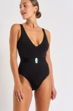 Maillot De Bain 1 Pièce Noir NAZARE MARISOL 8 Maillot De Bain 1 Pièce Noir NAZARE MARISOL -Livia Soldes 23e nazare marisol hzt01 dev1
